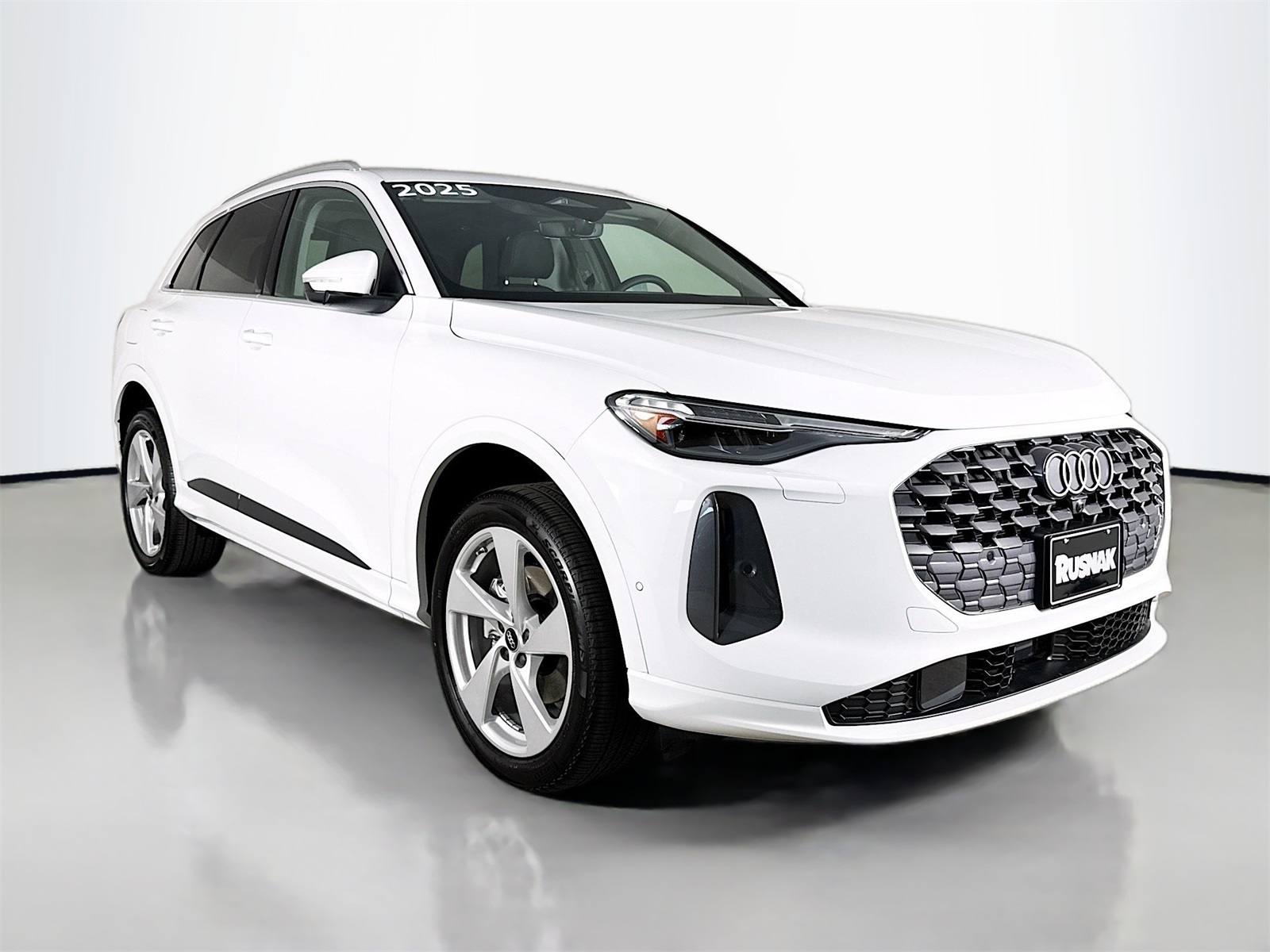 2025 Audi New Q5 Premium Plus's photo