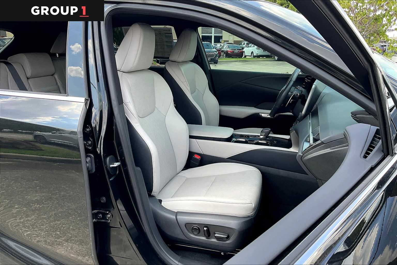 2024 Lexus RX Premium photo 7