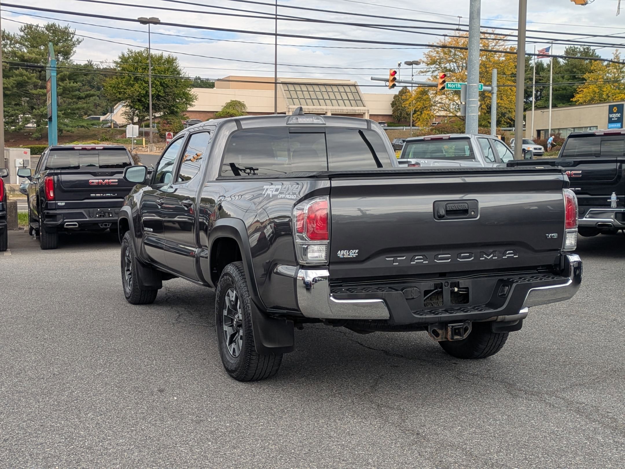 2020 Toyota Tacoma SR5 photo 6