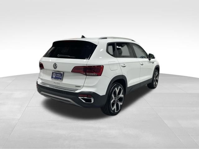 2022 Volkswagen Taos SEL photo 4