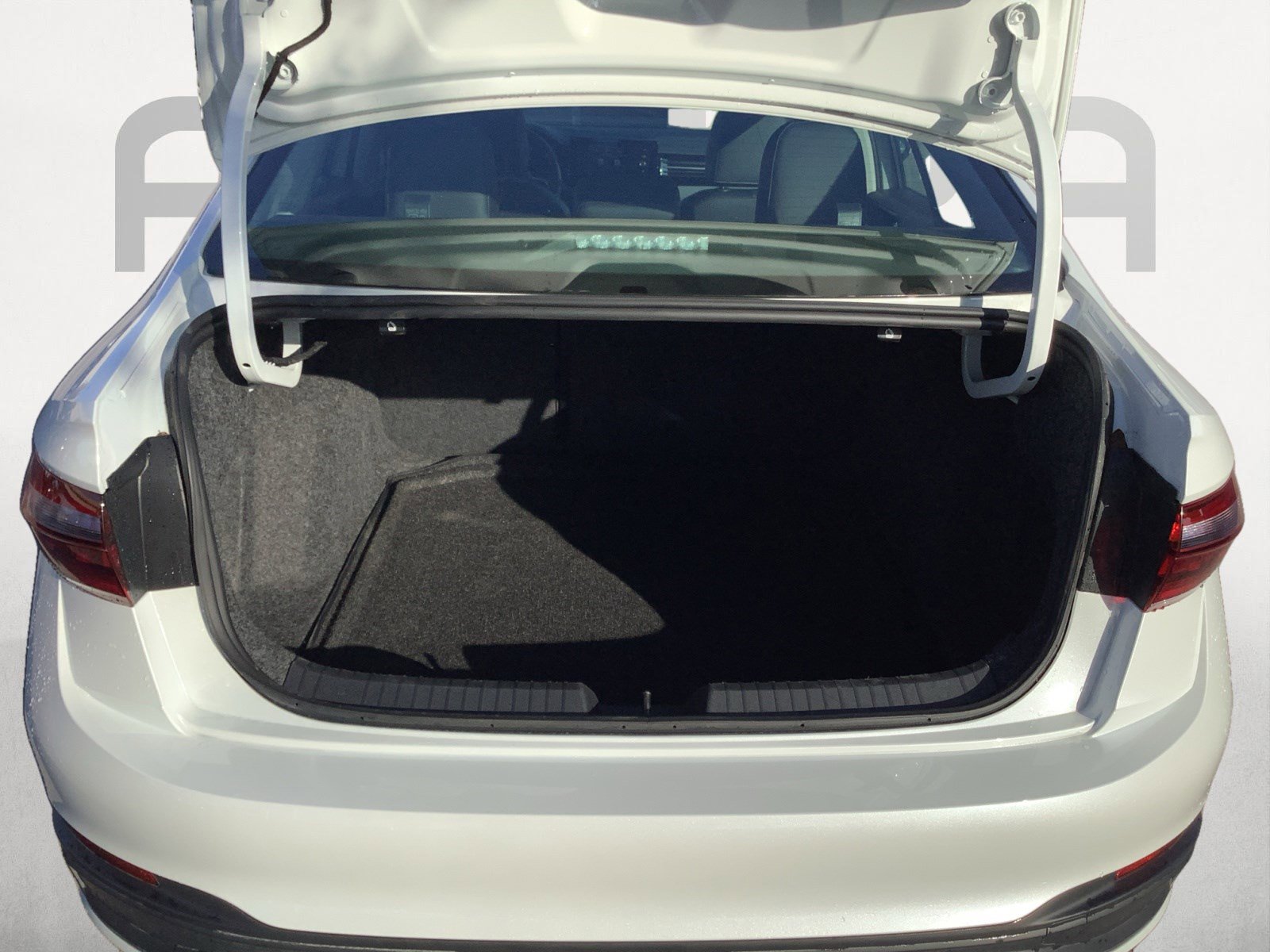 2025 Volkswagen Jetta SE photo 10