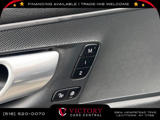 2024 Volvo XC60 B5 Core photo 10
