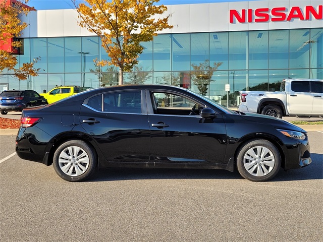 2025 Nissan Sentra S photo 2