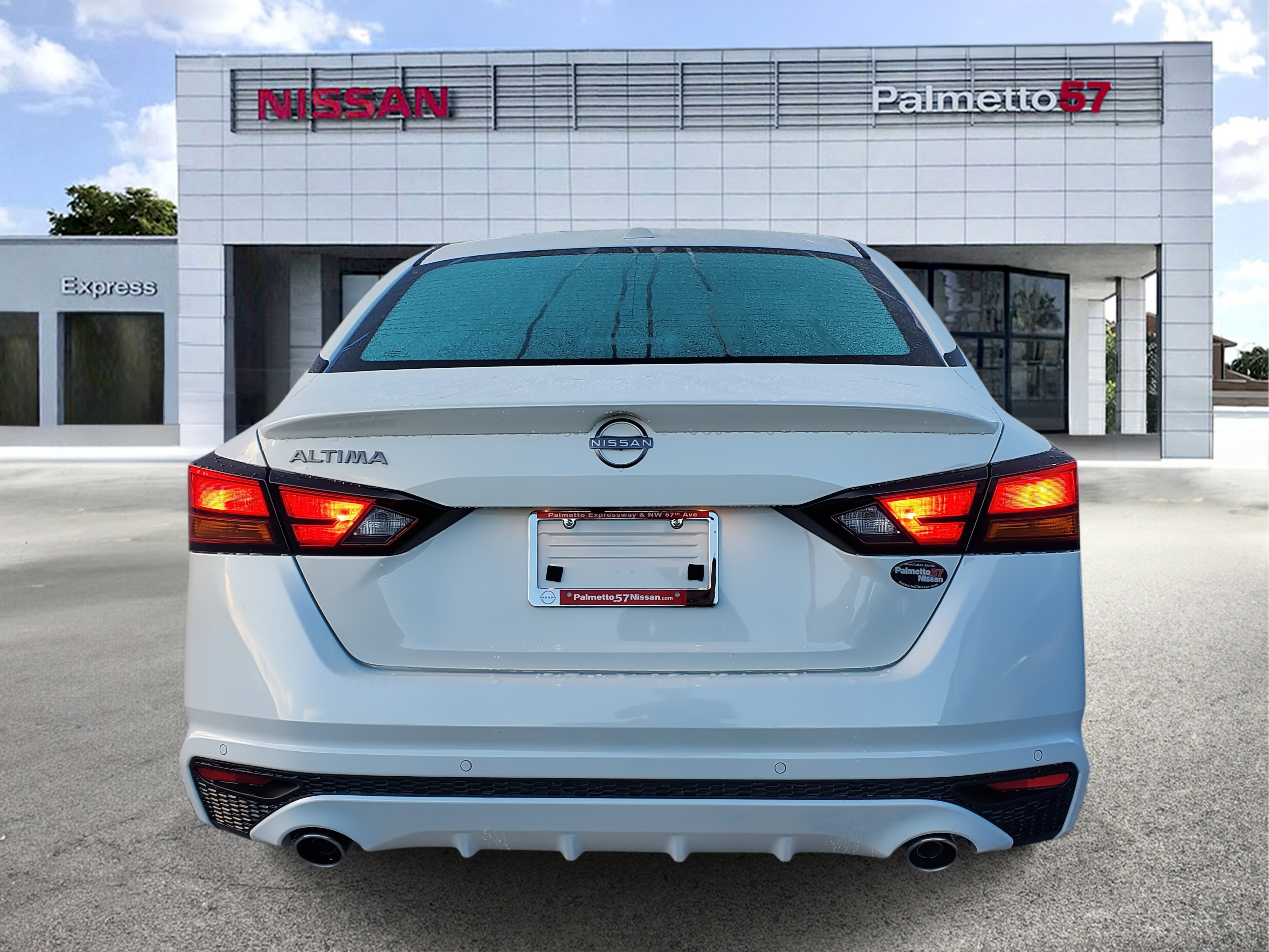 2025 Nissan Altima 2.5 SV photo 4