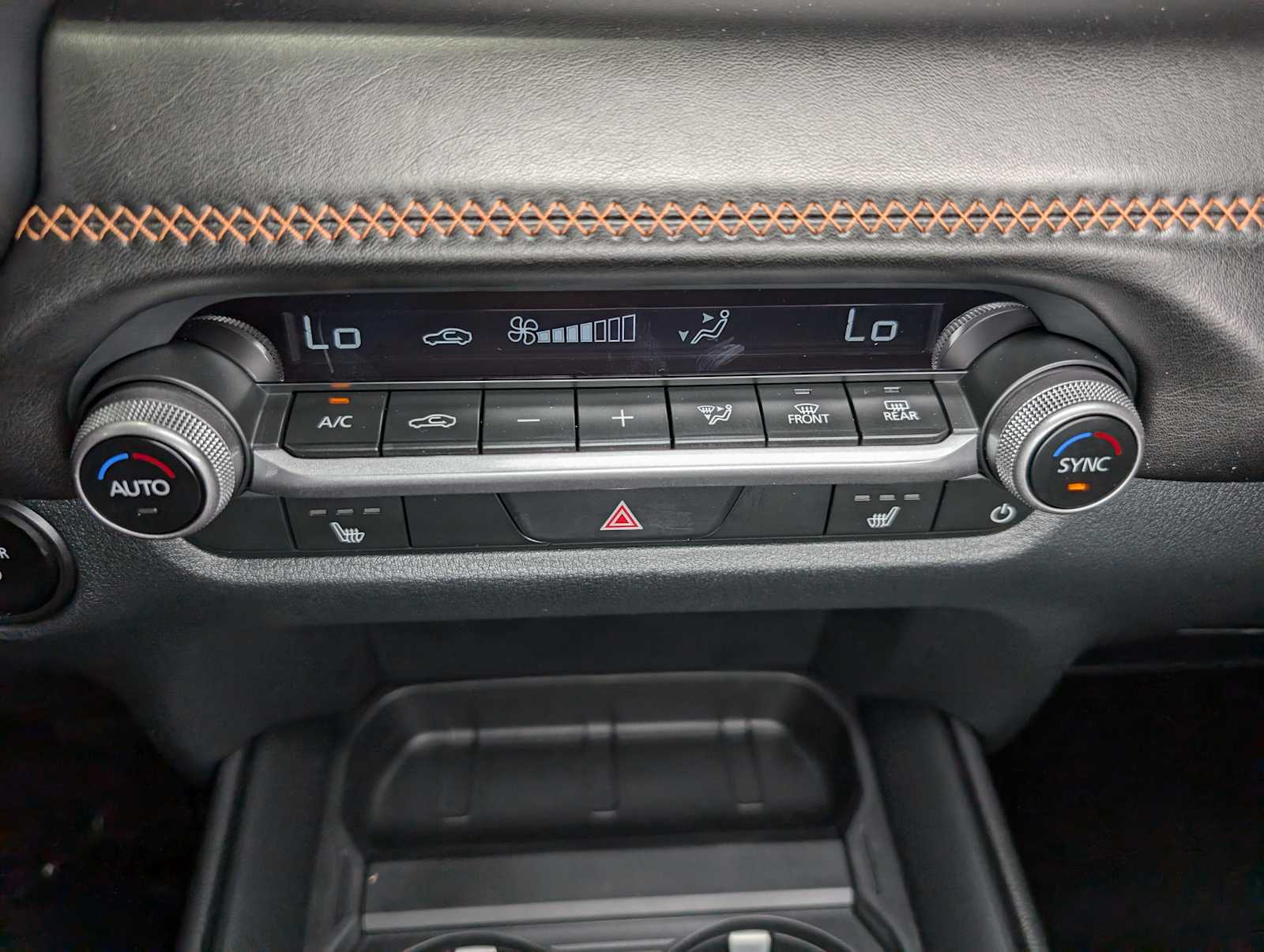 2025 Mazda CX-50 Premium photo 28