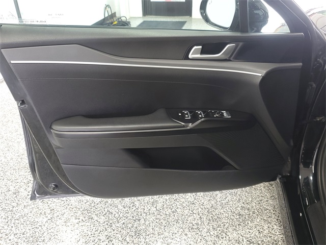 2022 Kia K5 GT-Line photo 7
