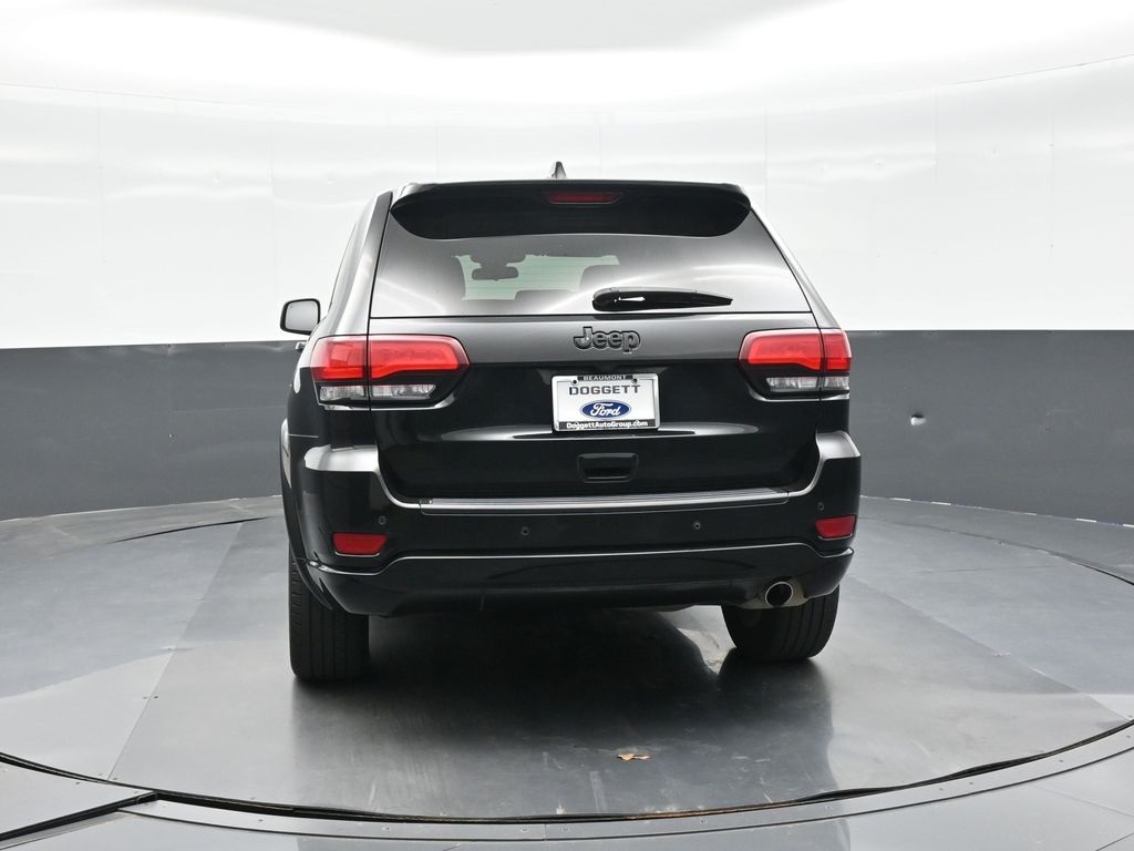 2021 Jeep Grand Cherokee Laredo X photo 3