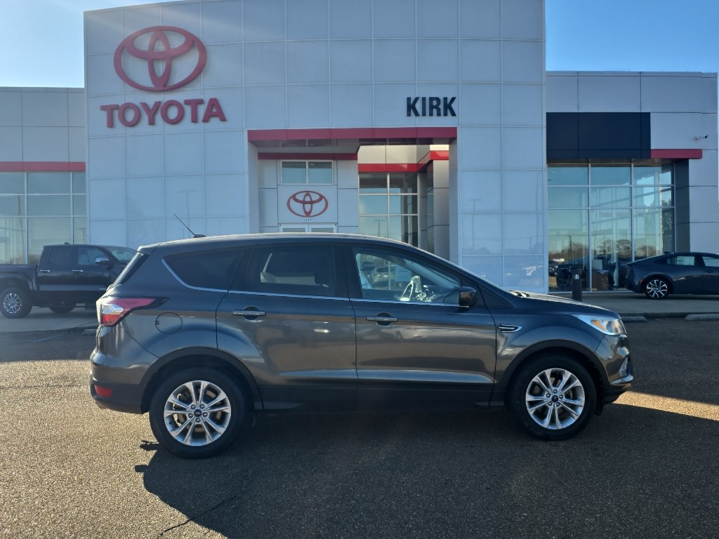 2017 Ford Escape SE's photo