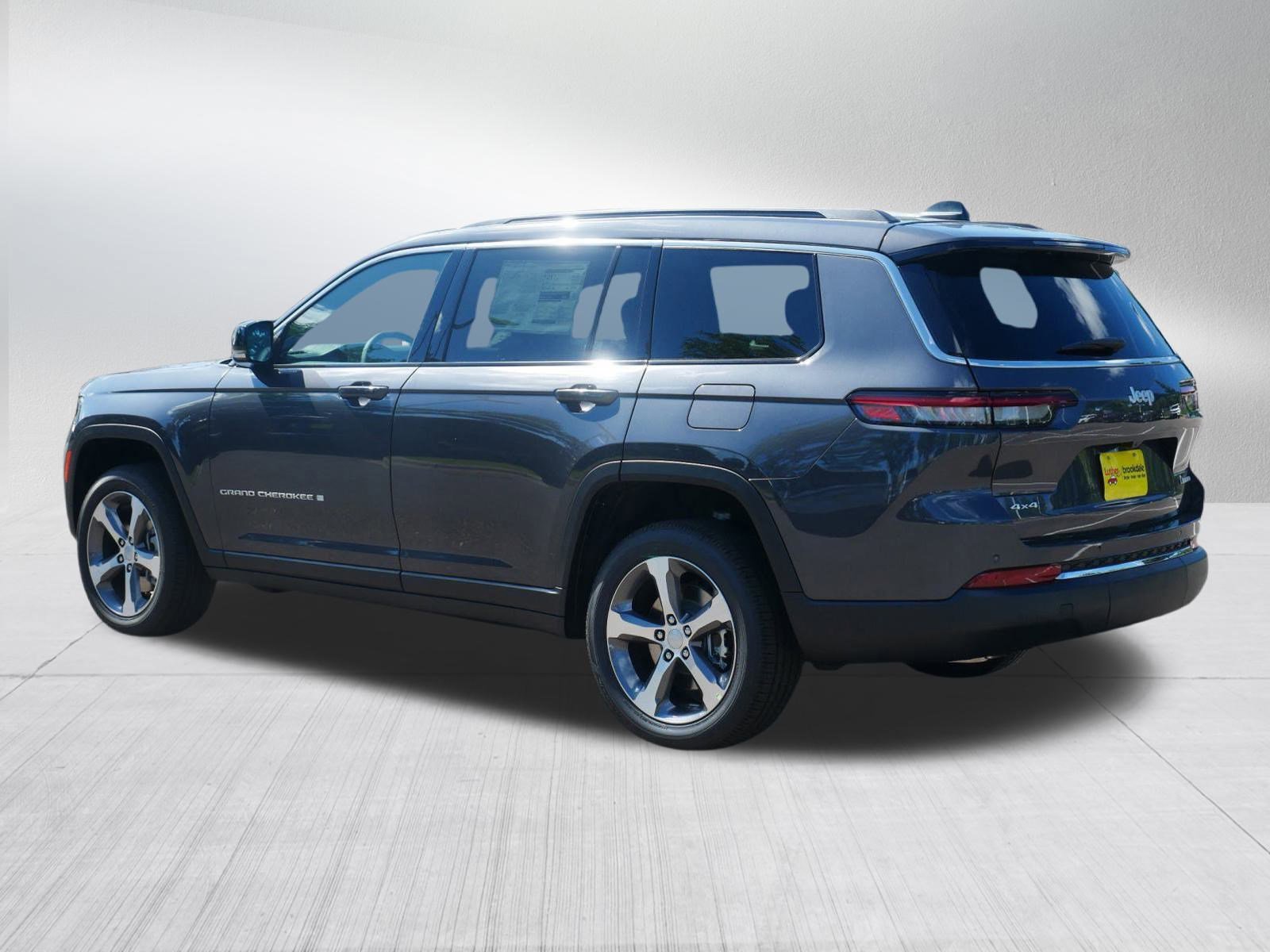 2025 Jeep Grand Cherokee Limited photo 4