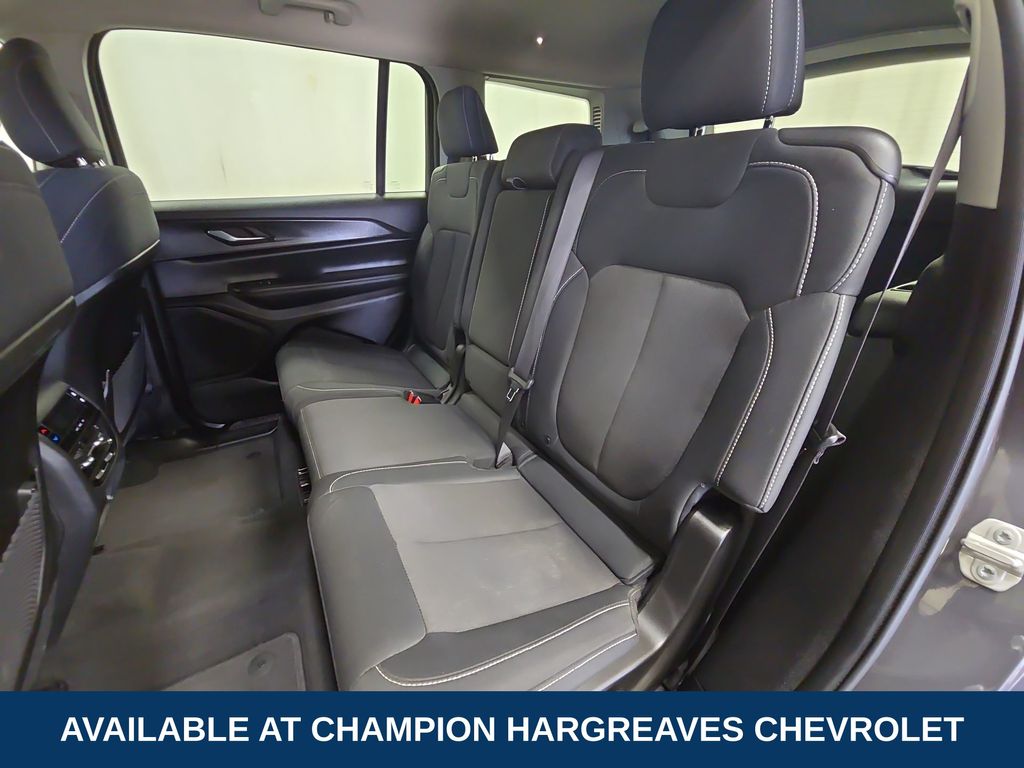 2023 Jeep Grand Cherokee Laredo photo 23