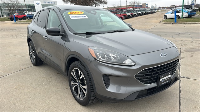 2022 Ford Escape SE's photo