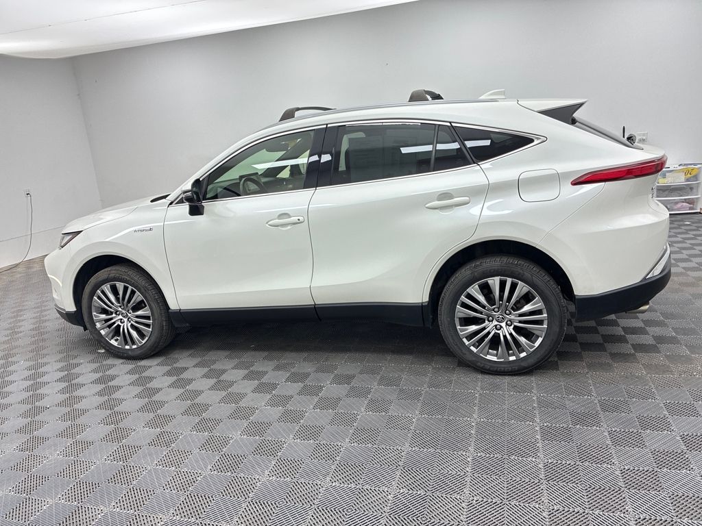 2021 Toyota Venza XLE photo 4