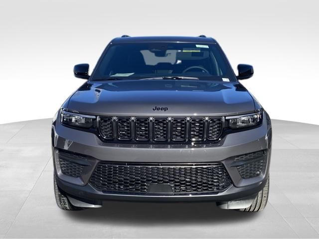 2025 Jeep Grand Cherokee Altitude X photo 2