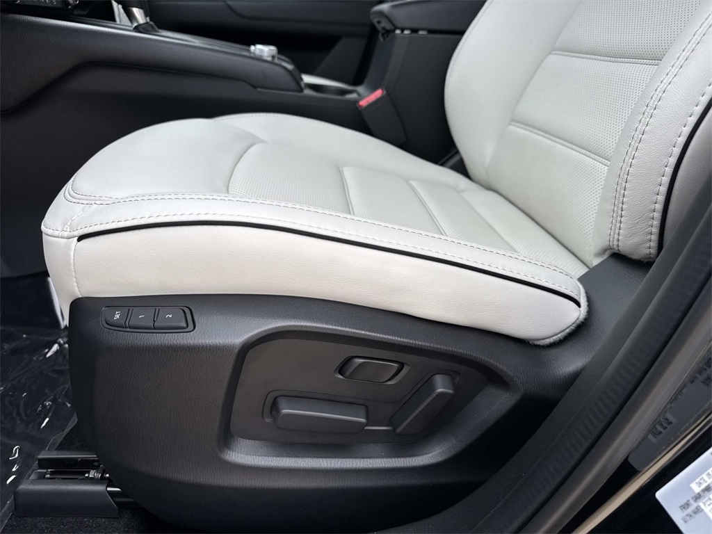 2025 Mazda CX-5 2.5 S Preferred photo 10
