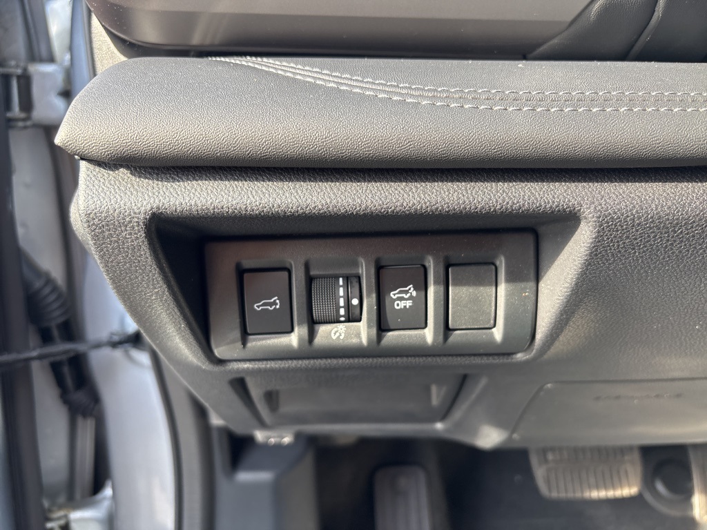 2022 Subaru Outback Limited photo 22