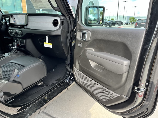 2025 Jeep Wrangler Sport photo 19