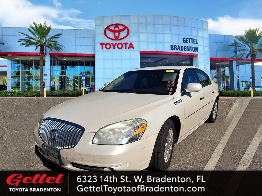 2010 Buick Lucerne CXL's photo