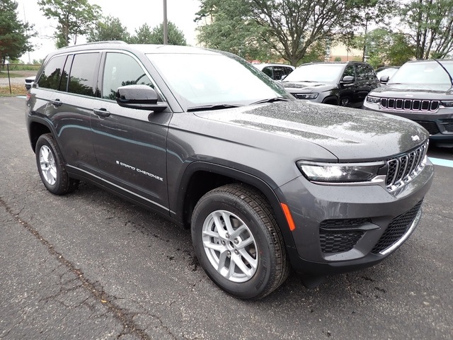 2025 Jeep Grand Cherokee Laredo X photo 6