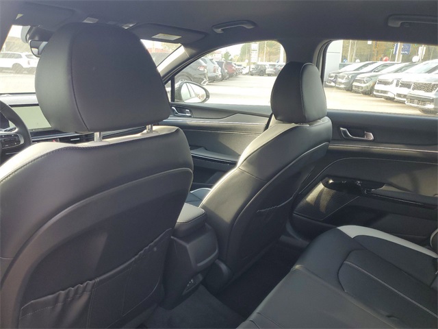2025 Kia K5 GT-Line photo 25