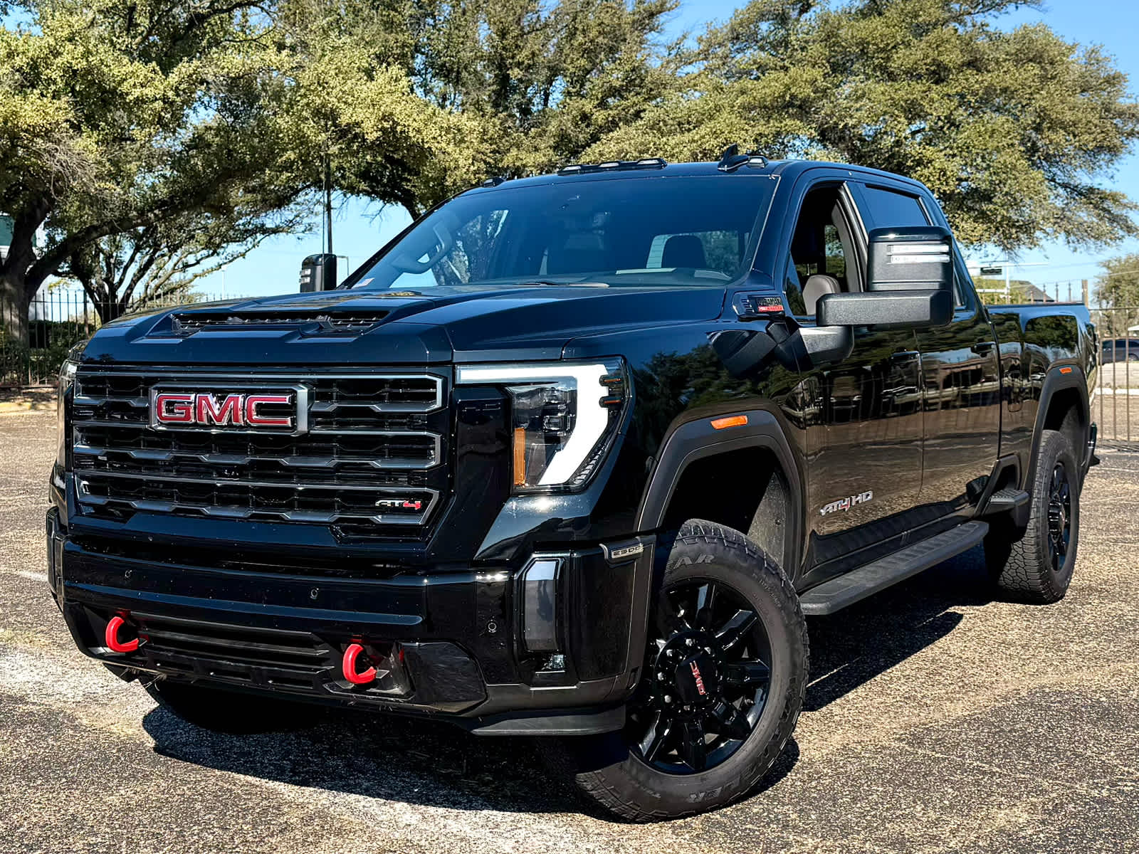 2024 GMC Sierra 2500HD AT4's photo