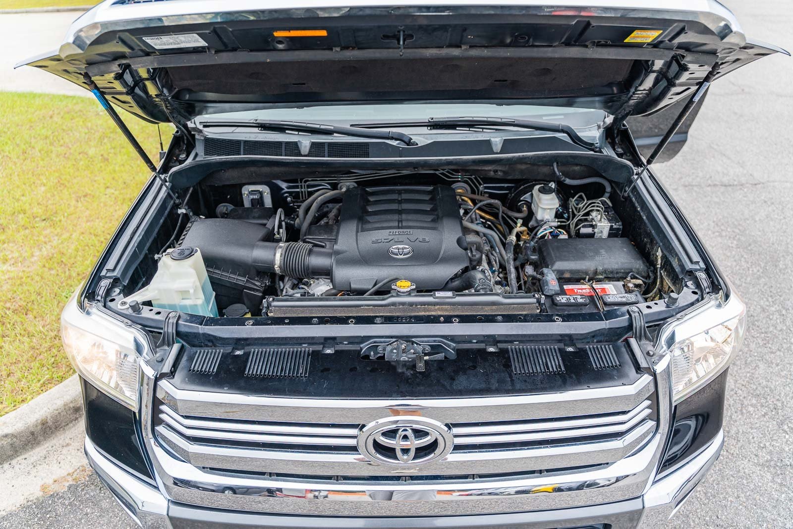 2016 Toyota Tundra 1794 Edition photo 18