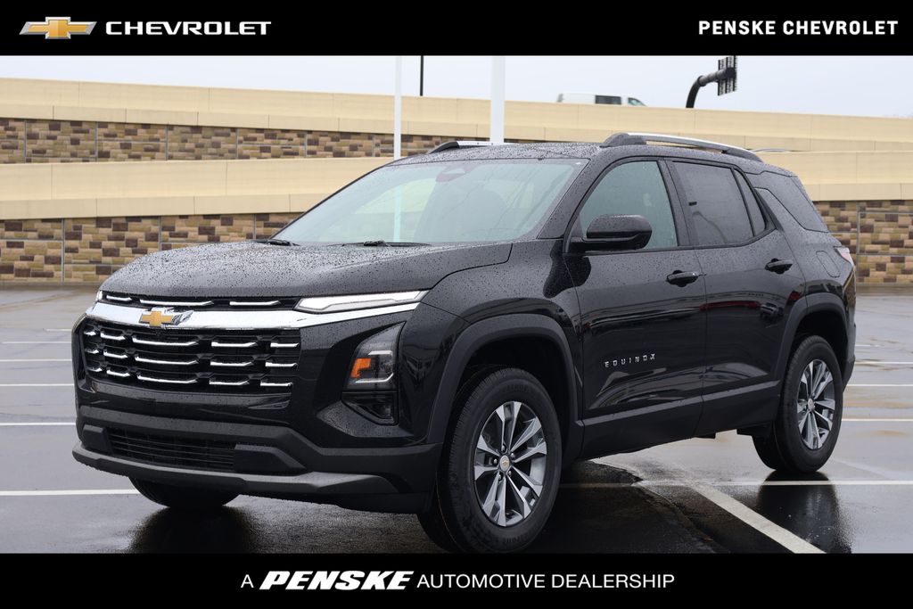 2026 Chevrolet Equinox LT's photo