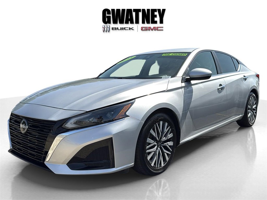 2023 Nissan Altima 2.5 SV photo 5