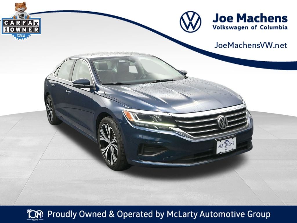 2022 Volkswagen Passat SE's photo
