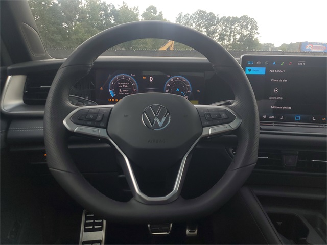 2025 Volkswagen Tiguan SE R-Line Black photo 24