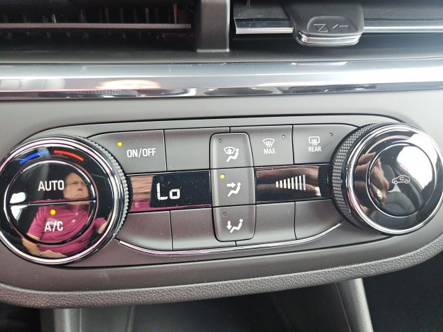 2025 Buick Envista Preferred photo 18