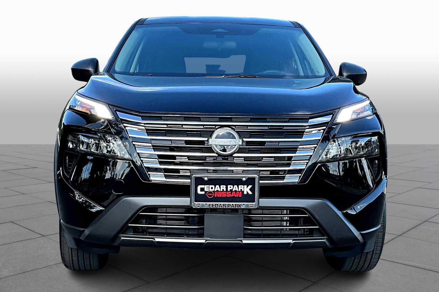 2026 Nissan Rogue S photo 2