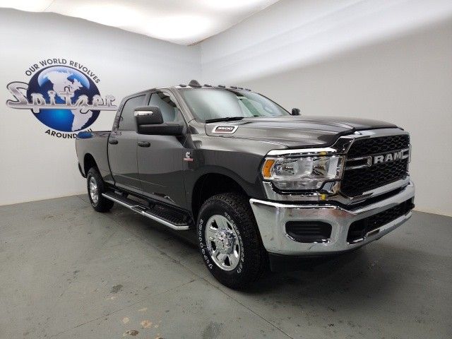2024 Ram 3500 Tradesman photo 2
