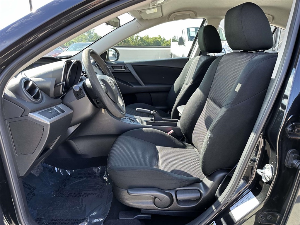 2013 Mazda Mazda3 i Sport photo 13