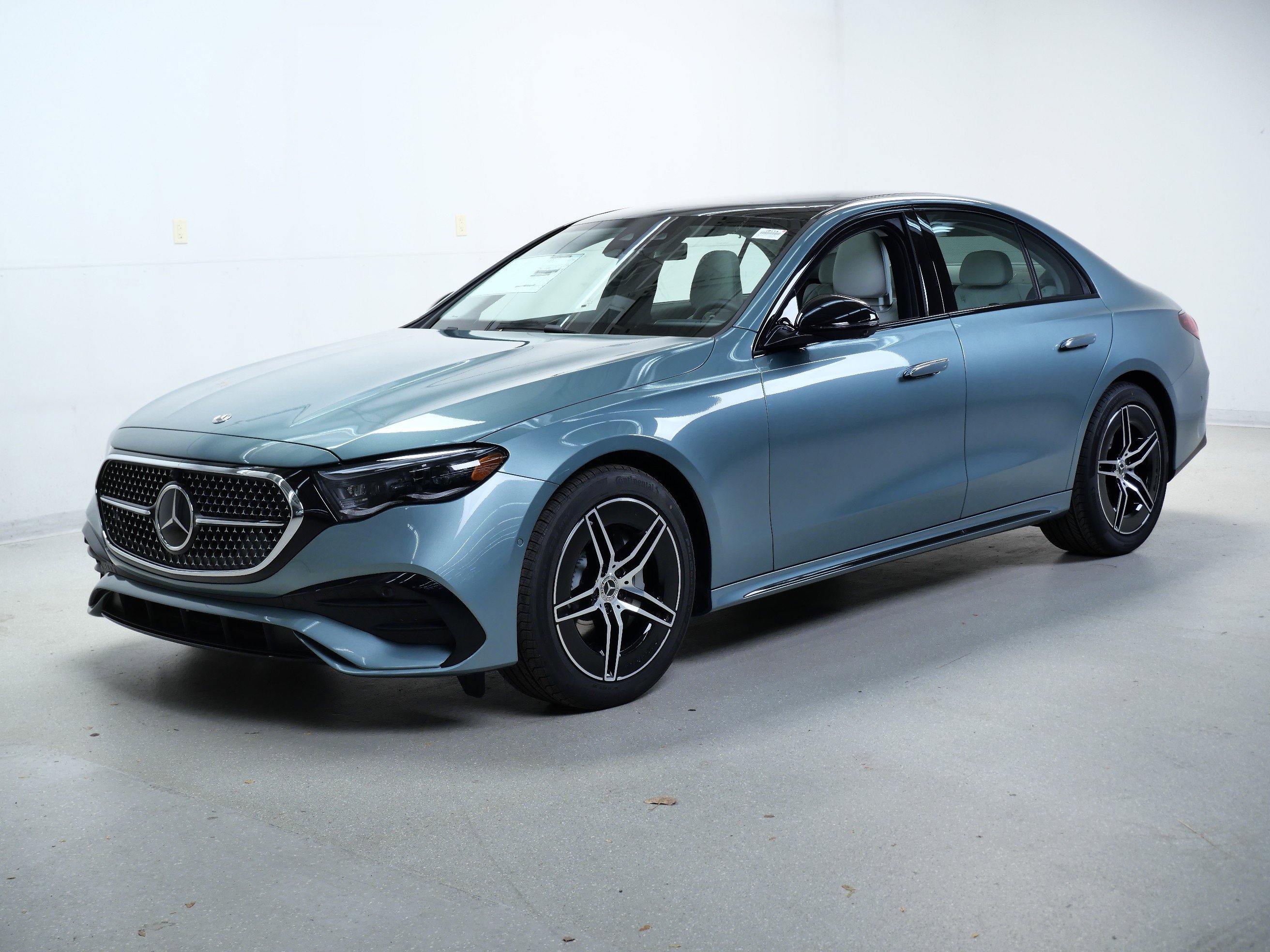 2026 Mercedes Benz E 350 4MATIC Sedan photo 3