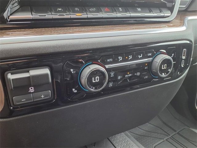 2025 Chevrolet Silverado 1500 LT photo 19