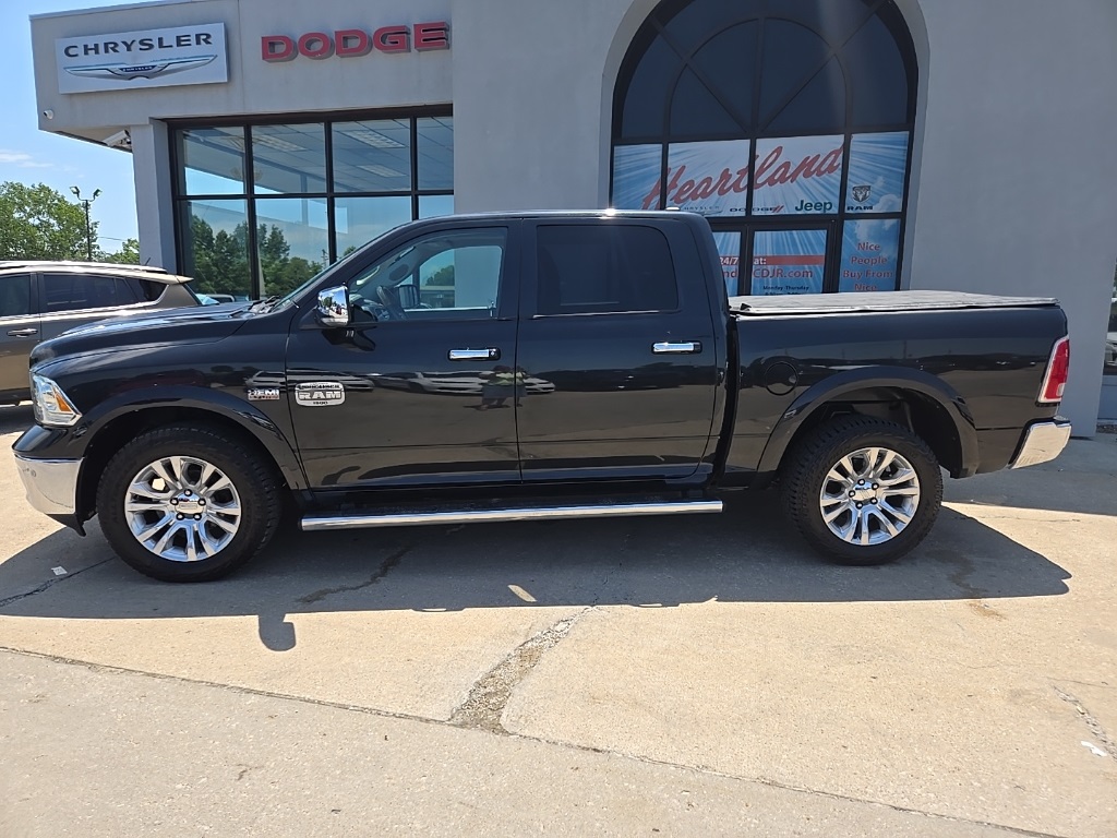 2017 Ram 1500 Laramie photo 5