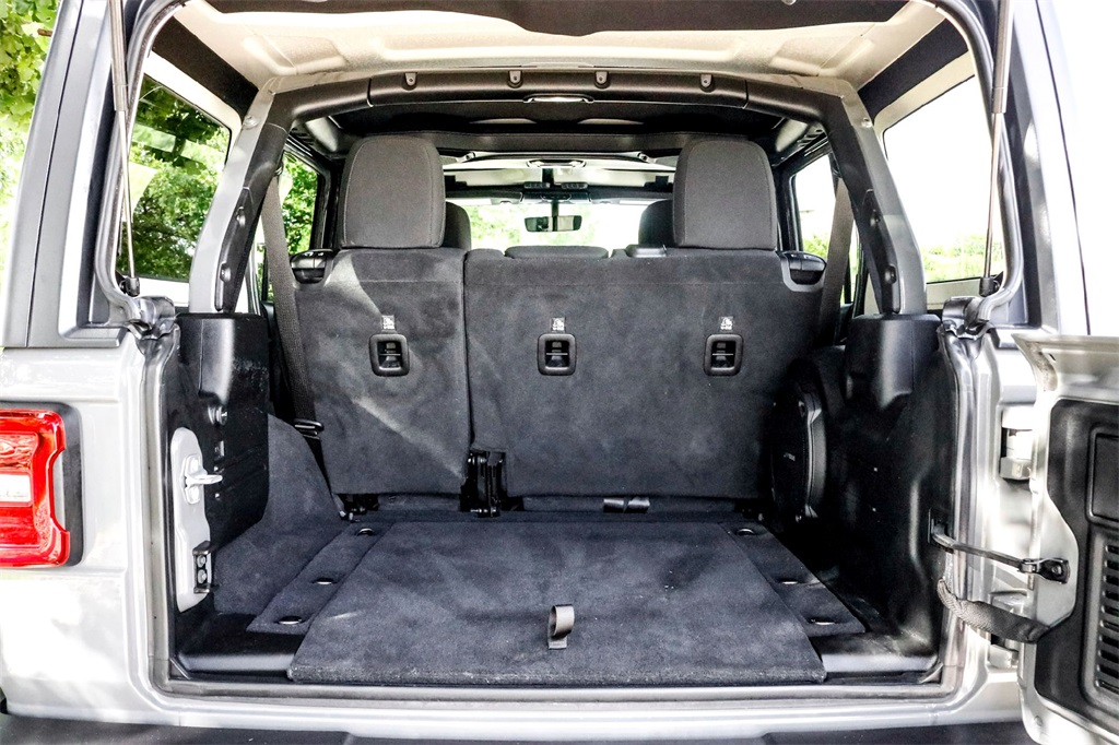 2021 Jeep Wrangler Unlimited Sport Altitude photo 28
