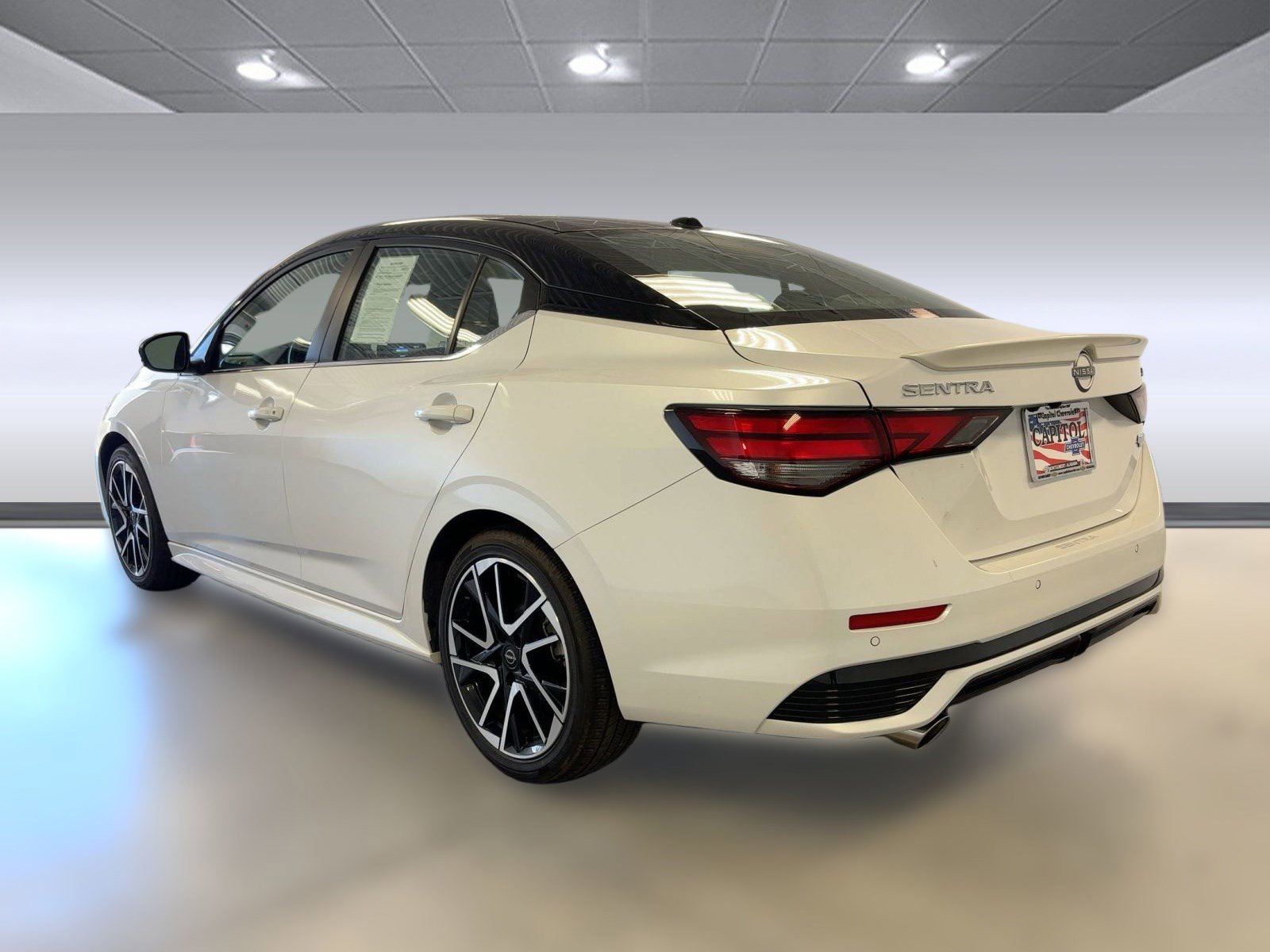 2024 Nissan Sentra SR photo 3