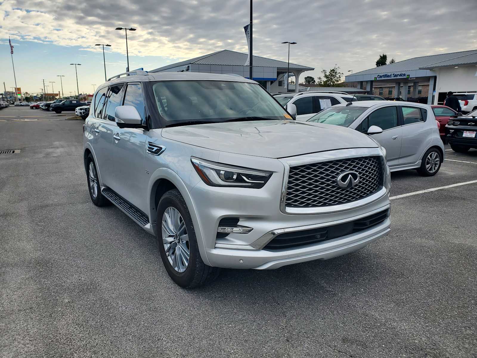 2020 INFINITI QX80's photo
