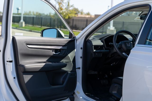 2026 Honda CR-V LX photo 18