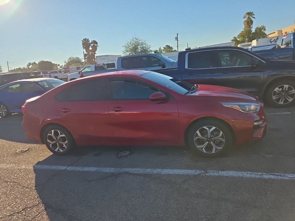 2019 Kia Forte LXS photo 4