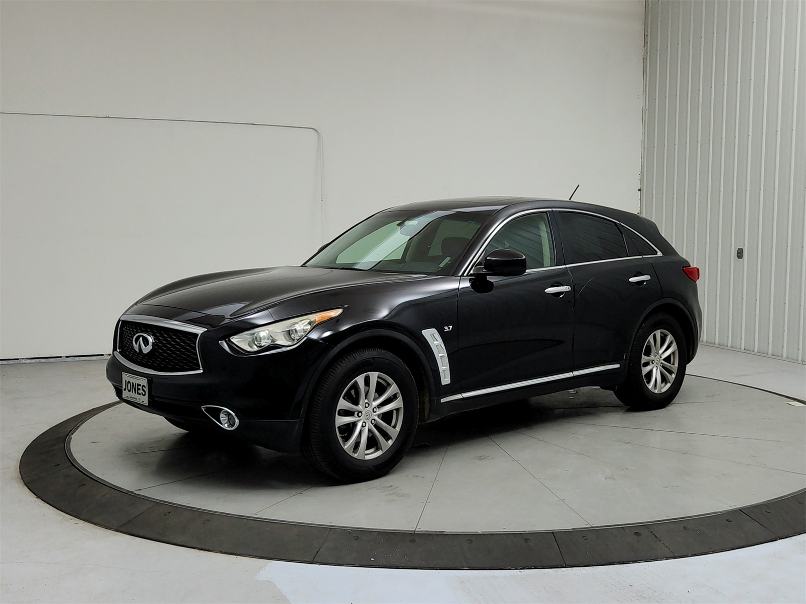 2017 Infiniti QX70 Base photo 3