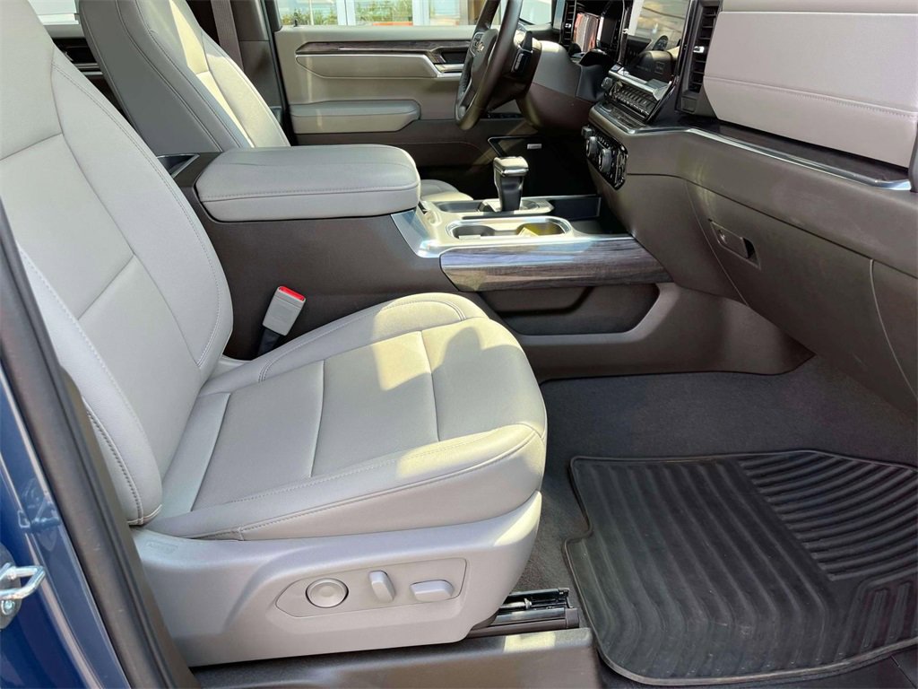 2024 Chevrolet Silverado 1500 LTZ photo 21