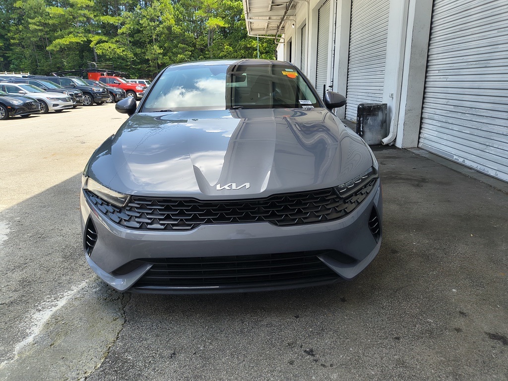 2022 Kia K5 LX photo 2