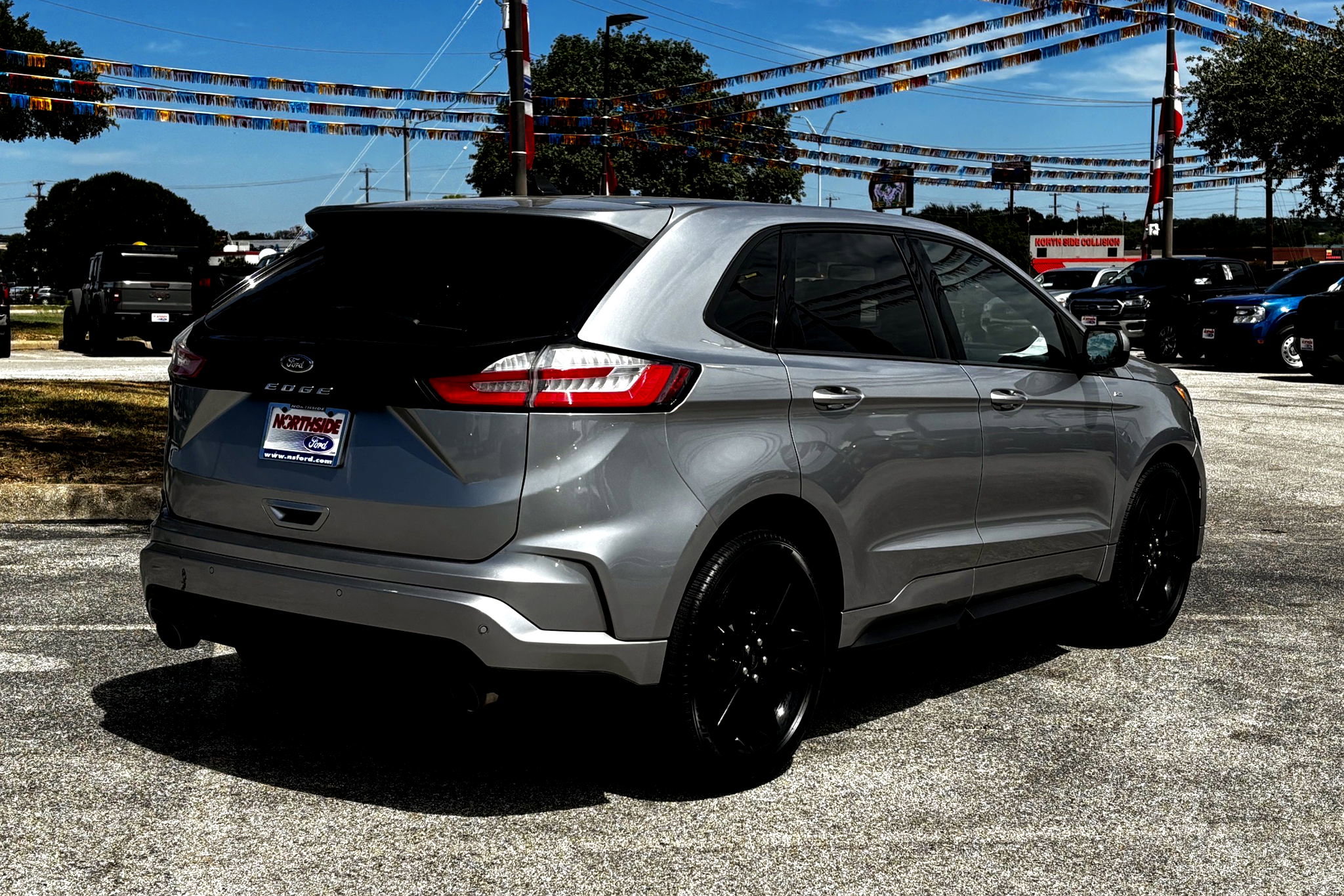 2021 Ford Edge ST-Line photo 4