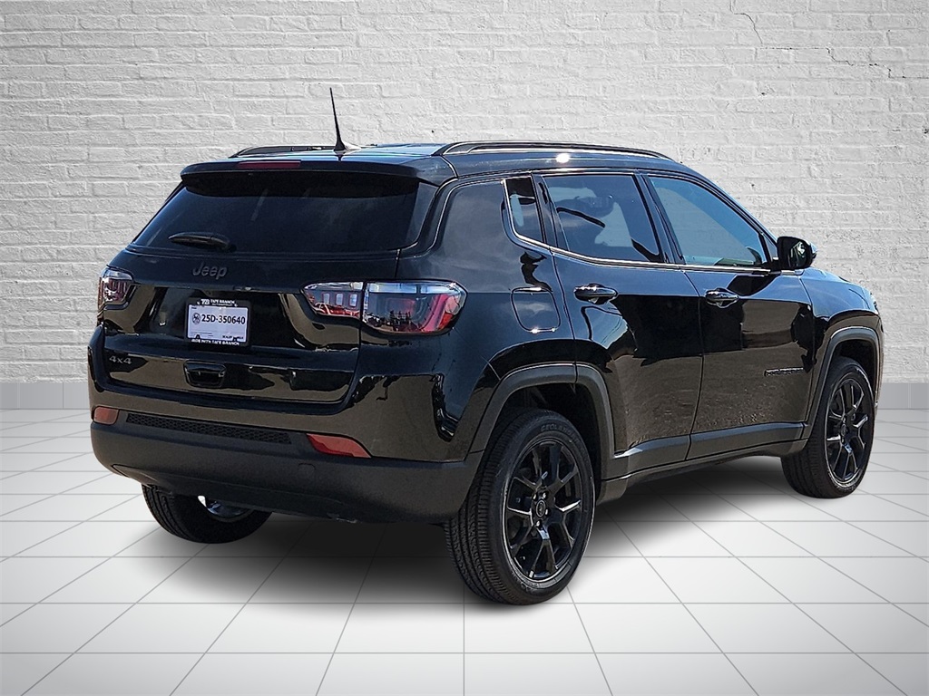 2026 Jeep Compass Latitude photo 4