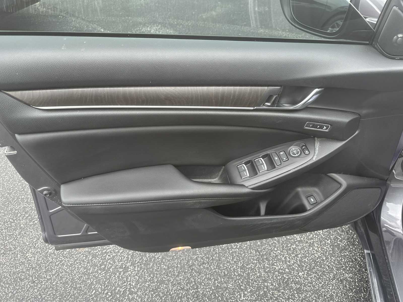 2021 Honda Accord EX-L photo 24
