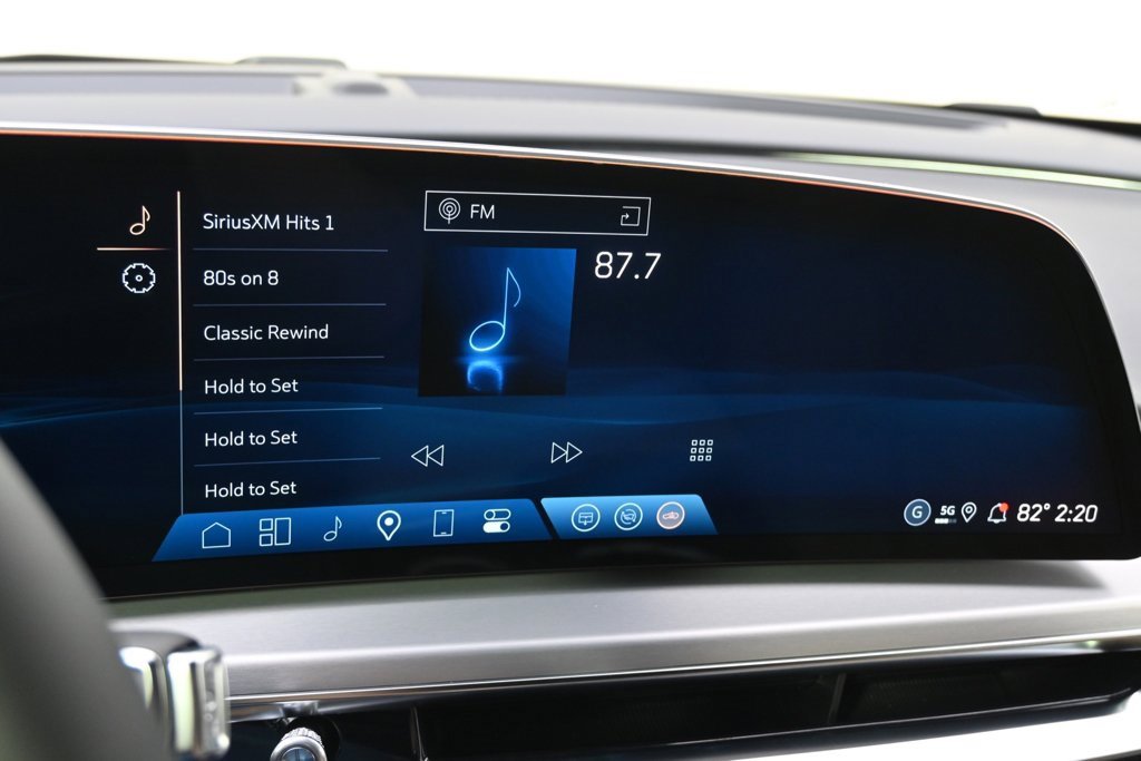 2025 Cadillac Lyriq Luxury photo 27