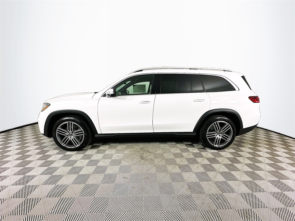 2025 Mercedes Benz GLS 450 4MATIC photo 4