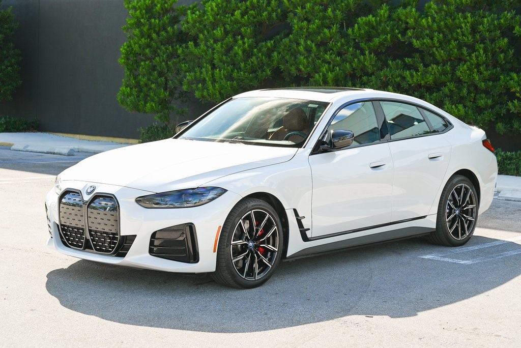 2023 BMW i4 40's photo